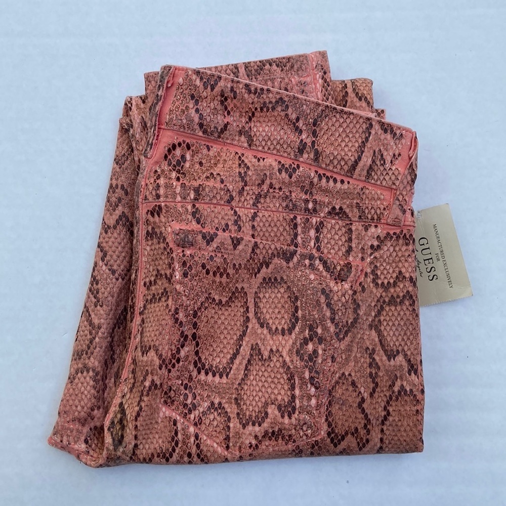 New GUESS Women’s Animal Print Jeans SZ 28
